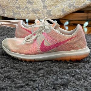 women’s nike flex fury size 8.5